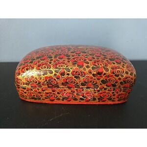 Kashmiri papier mache Hand-painted lacquered paper box With Flowers